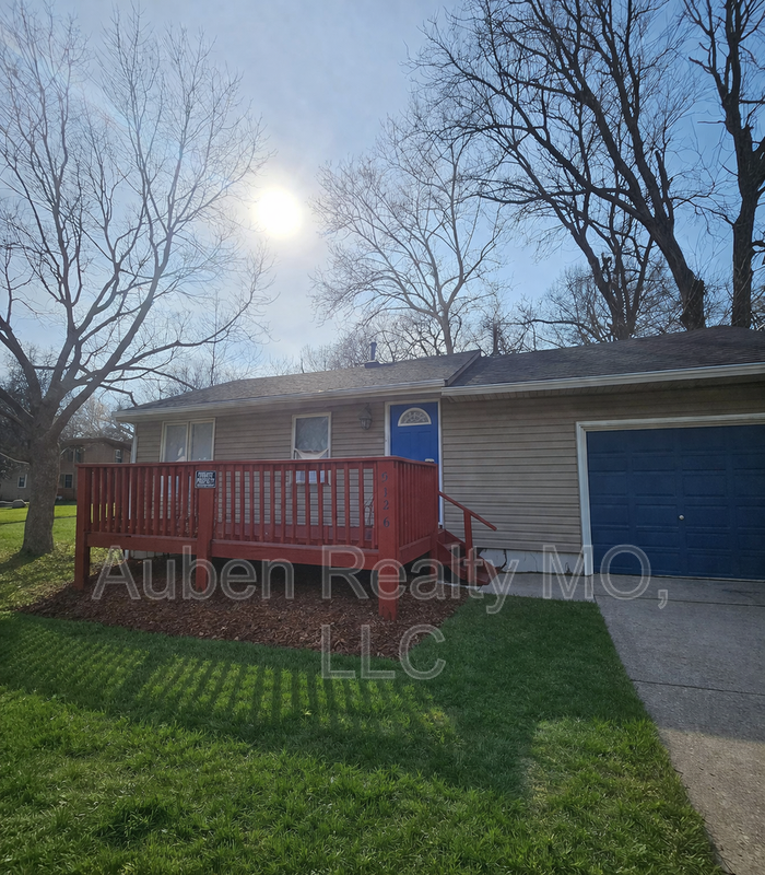 Kansas City House: 5126 Booth Ave