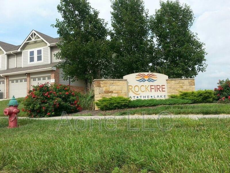 Topeka Townhome: 4428 SE Oak Bend Dr
