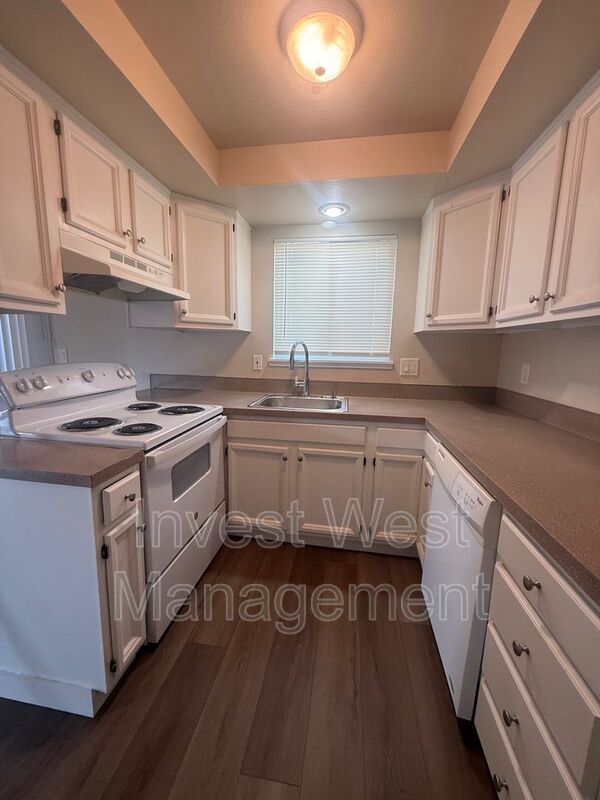Vancouver House: 3331 NE 57 Avenue