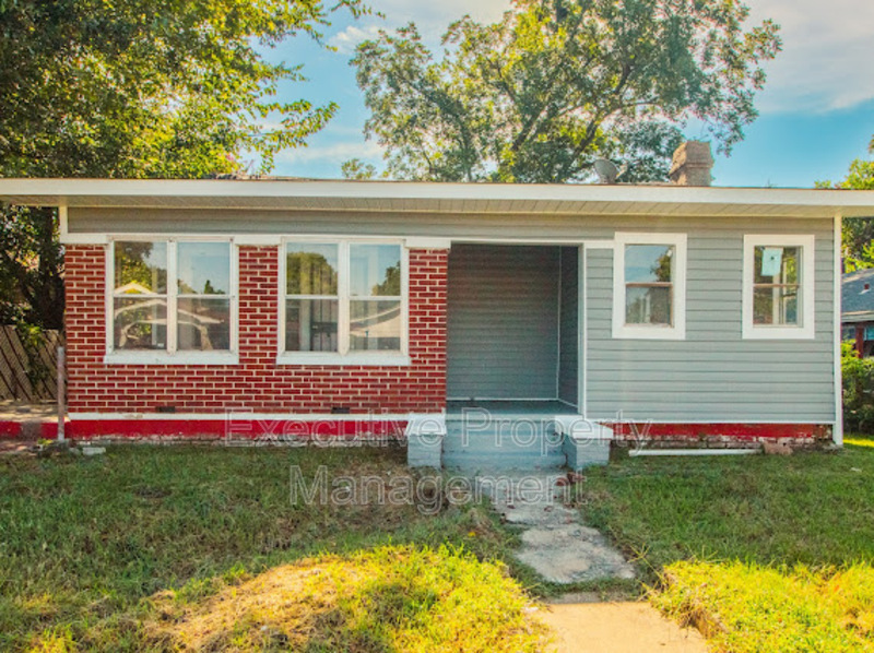 Fairfield House: 6140 Court F