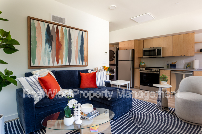 Ashland House: 174 Garfield St