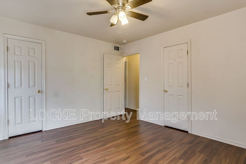 Fort Worth House: 3421 South University Drive