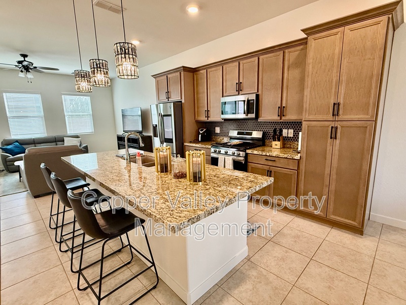 Peoria House: 15971 North 74th Lane