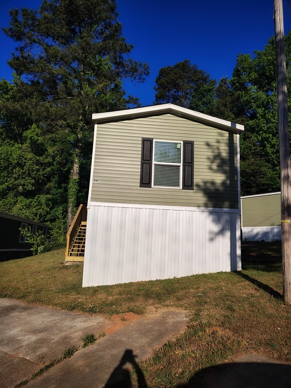 ELLENWOOD House: 39 Poole Circle