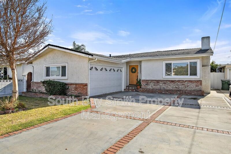 Lomita House: 1918 252nd Street