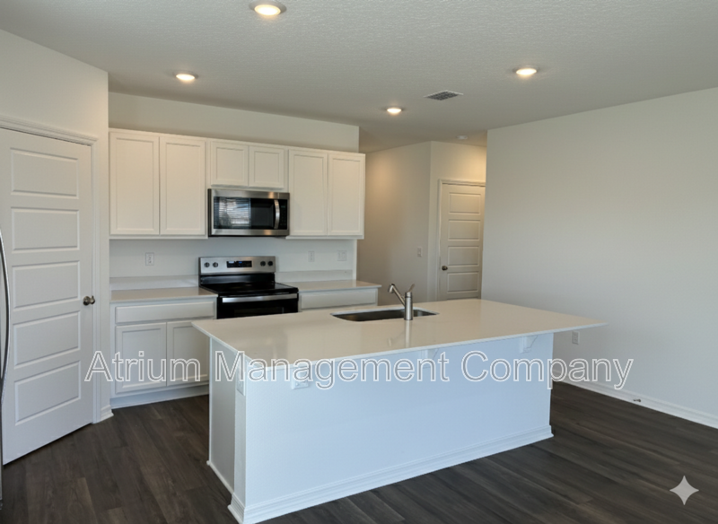 Mount Dora House: 1254 Alstonia Ln