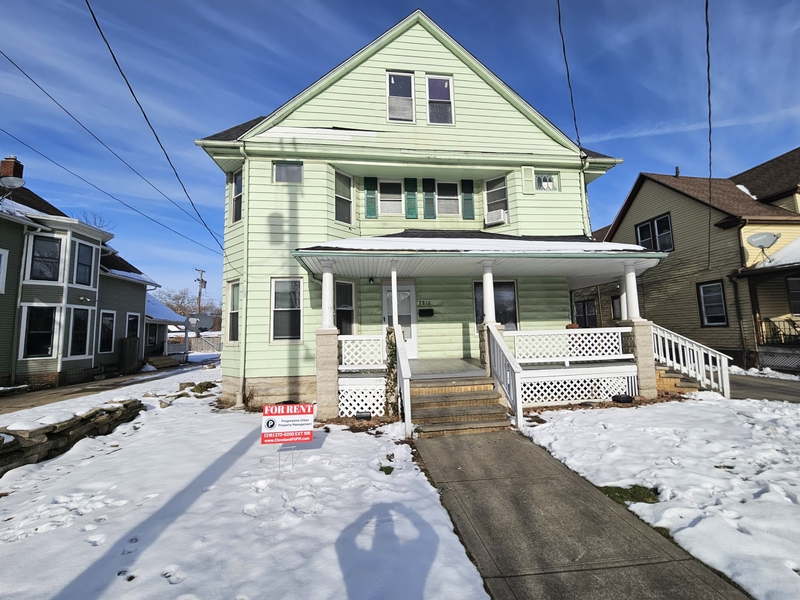 Cleveland Condo: 2810 Woodbridge Avenue - Front Left