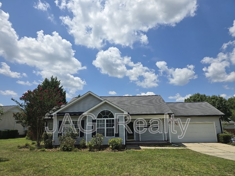 Matthews House: 608 Pepper Ann Lane