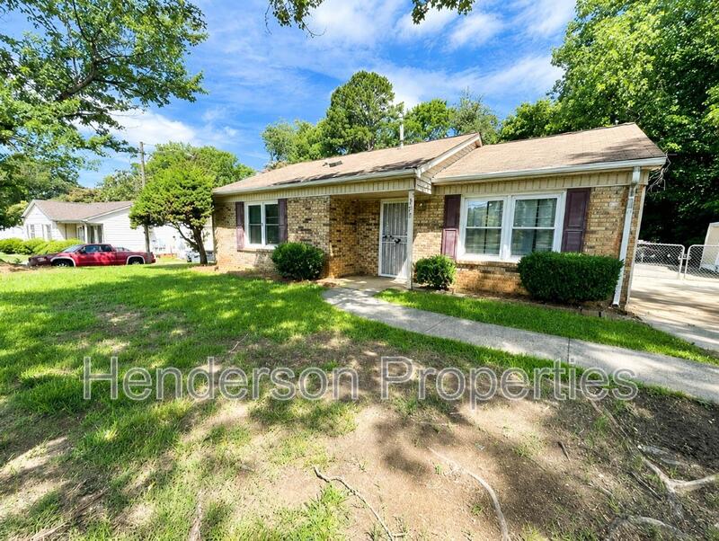 Charlotte House: 300 West Arrowood Road