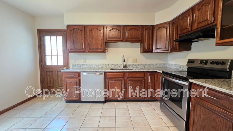 Charming 3-Bedroom Ranch in Salem Lakes Cul-de-Sac "ASK ABOUT OUR ZERO DEPOSIT" - Photo 4