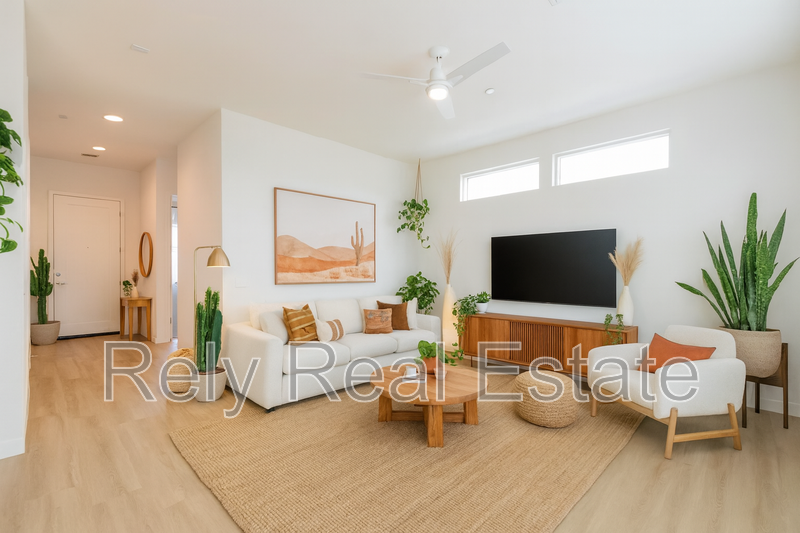 Cave Creek Condo: 6041 East Valley Way BLDG 7