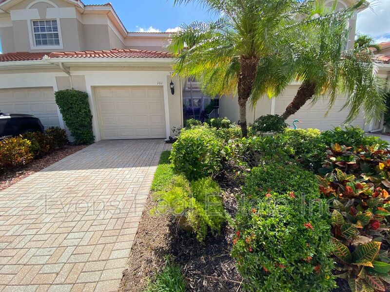 Fort Myers Condo: 9265 Belleza Way