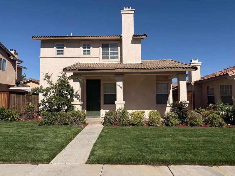 Temecula House: 39545 Warbler Drive