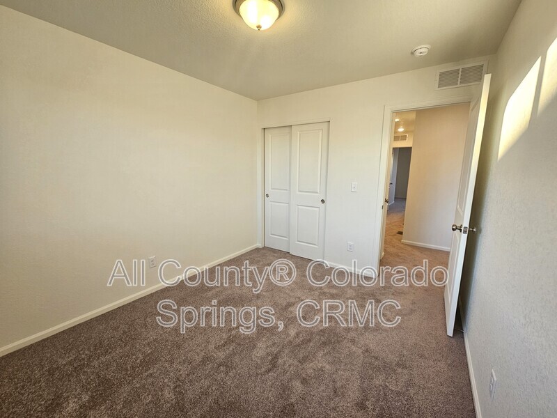 Main Rental Photo 16