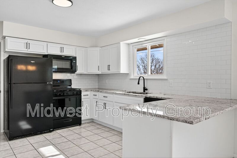 Saint Charles House: 5165 West Wood Drive