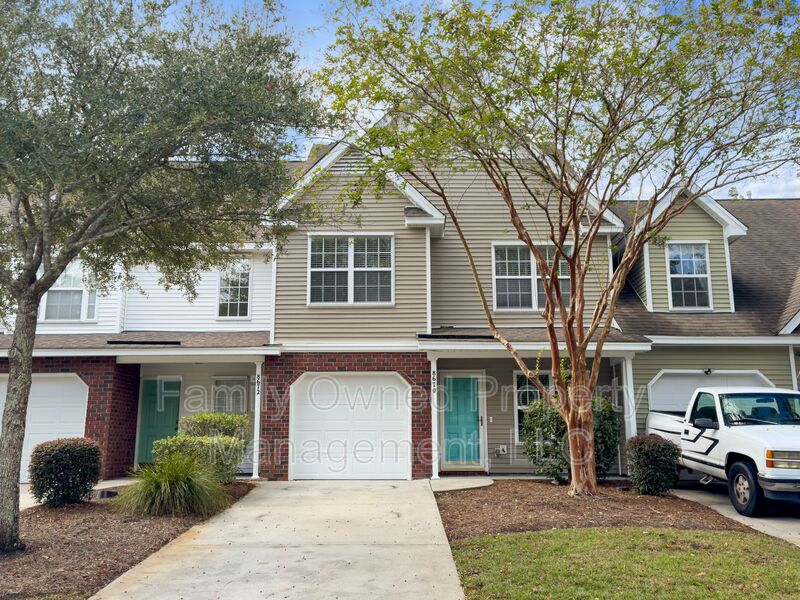North Charleston House: 8670 Grassy Oak Trail