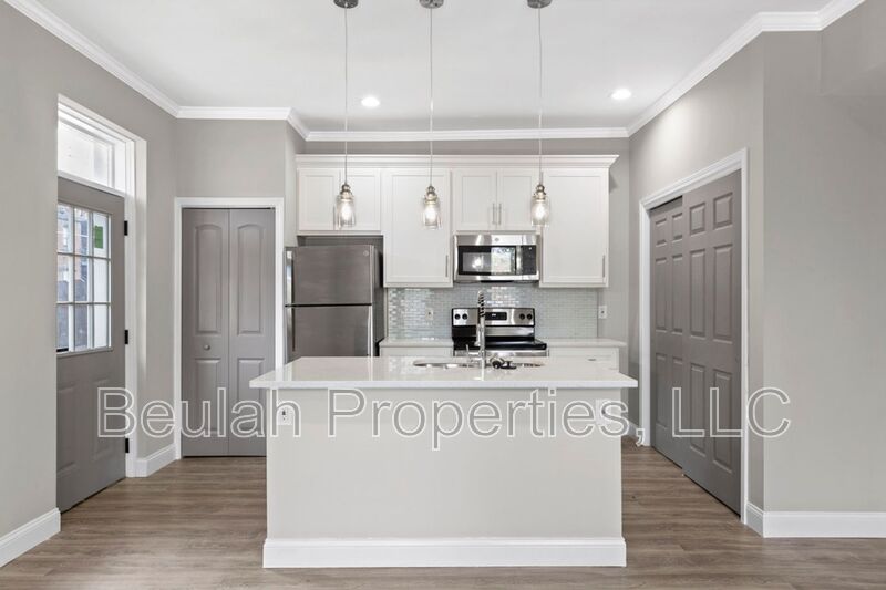 Saint Louis House: 1200 Allen Ave