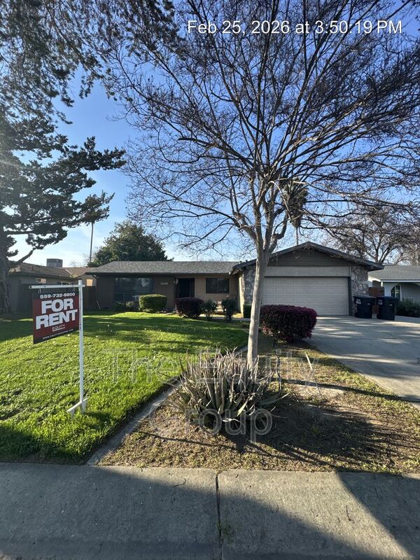 Visalia House: 3504 W Cutler Ave