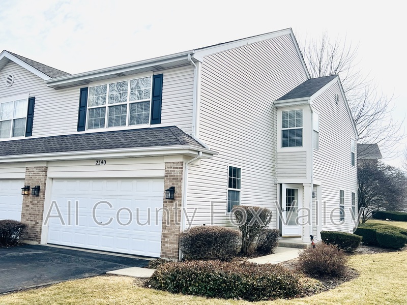 Aurora Townhome: 2340 Stoughton Circle