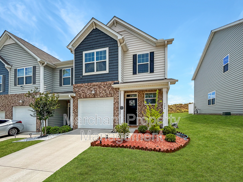 Easley Townhome: 324 E. Compass Way