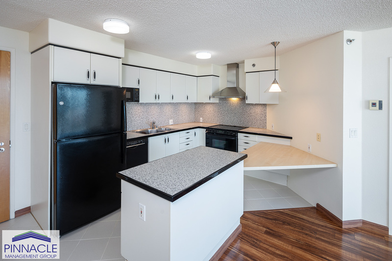 Honolulu Condo: 801 S. King St. #1706