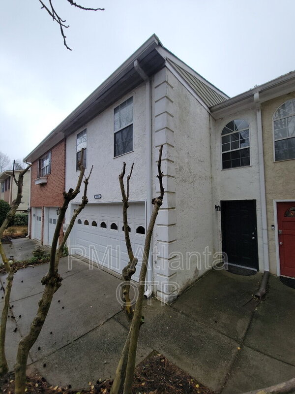 Marietta House: 1782 Millview Dr