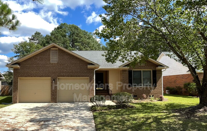 Fayetteville House: 6124 Garden Ct