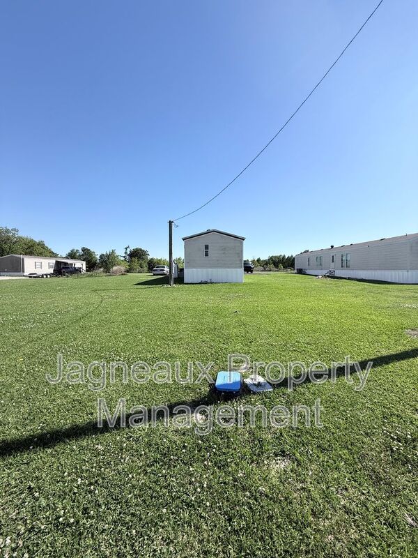 Sulphur House: 7775 Hwy 1133