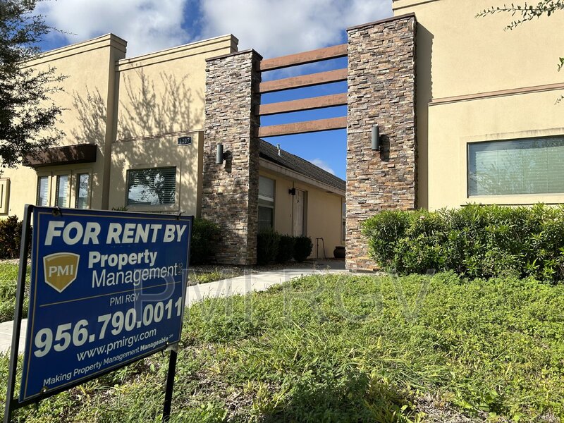 Edinburg Condo: 1207 Upas Dr