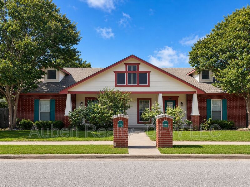 Lancaster House: 300 East Main Street