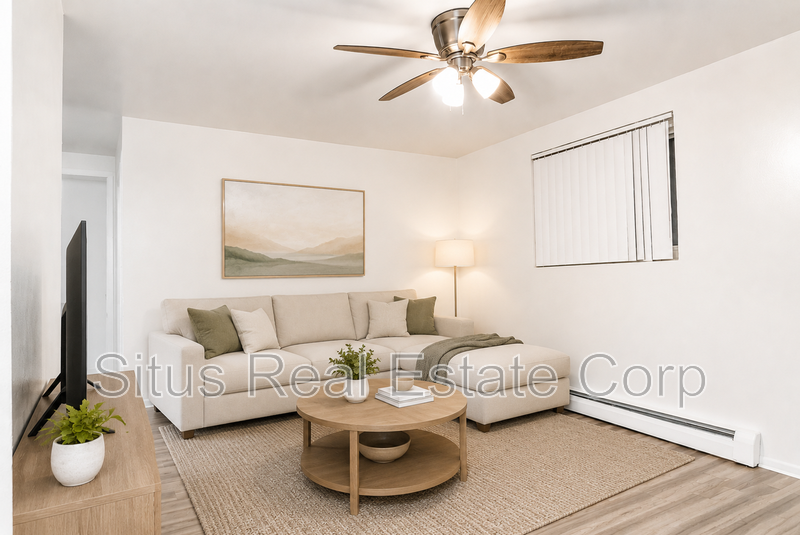 Lakewood House: 1330 Zephyr St.
