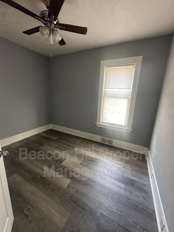 Cleveland Condo: 1212 East 71st Street - Lower
