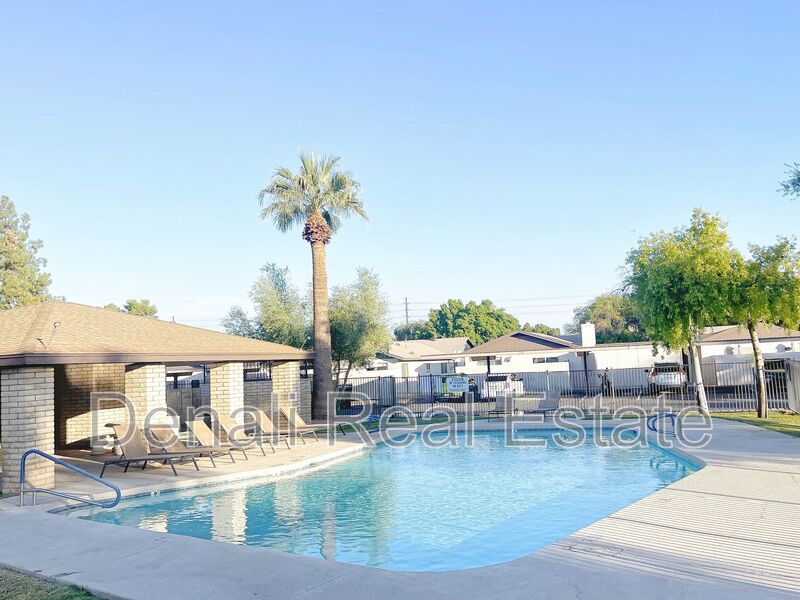 Tempe House: 826 W Laguna Drive