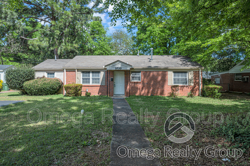 Montgomery House: 3733 Dalraida Pkwy