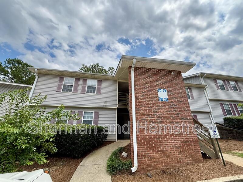 Evans Condo: 212 Commons Dr