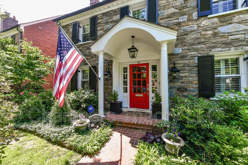 Washington House: 3404 Legation Street NW