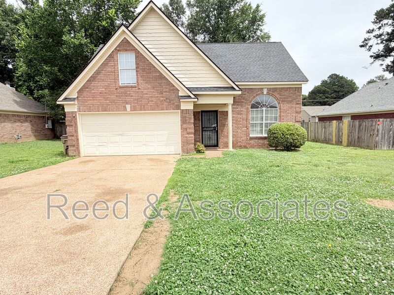 Memphis House: 5632 Pecan Trace Dr.