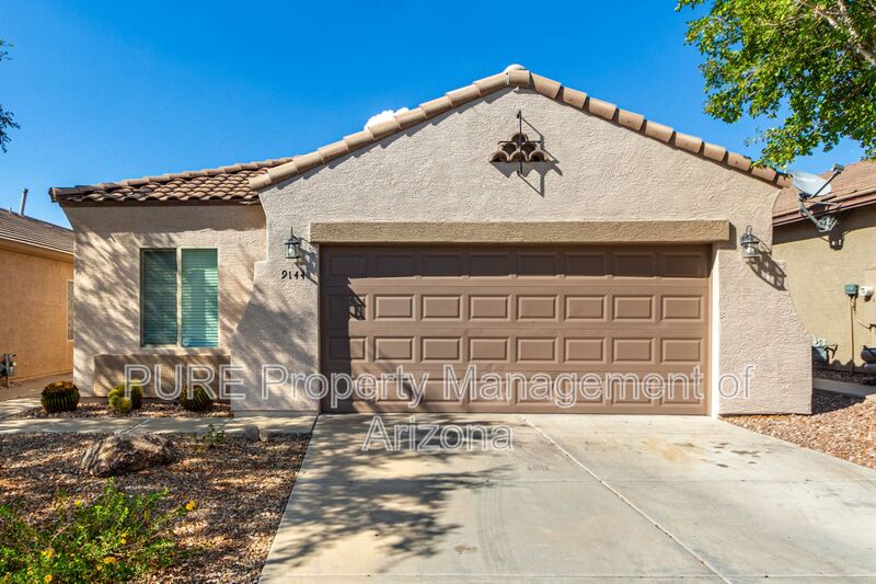 Mesa House: 9144 E Auburn St