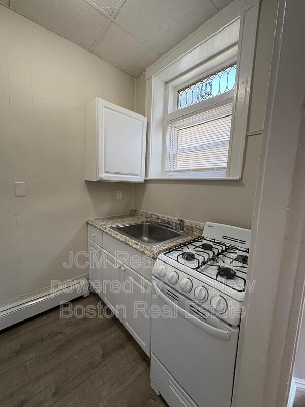 Lynn Condo: 16 Newhall Street
