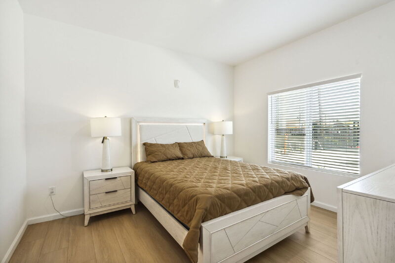 Sacramento Apartment: 6480 Stockton Blvd