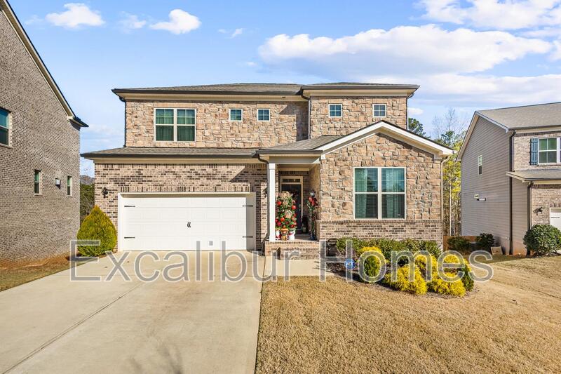 Fairburn House: 295 Birdie Circle