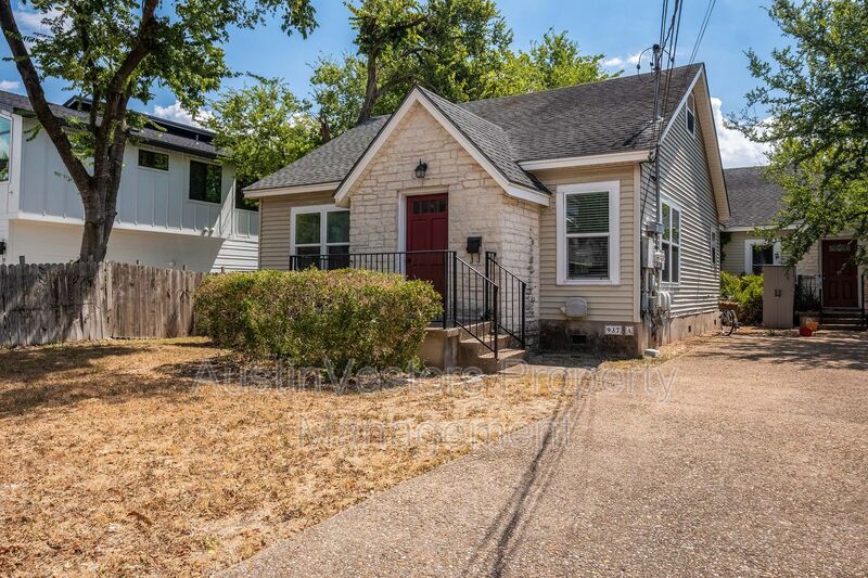 Austin Condo: 937 E 52nd St