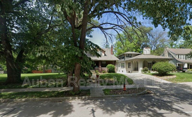 Kansas City House: 5420 Rockhill Rd