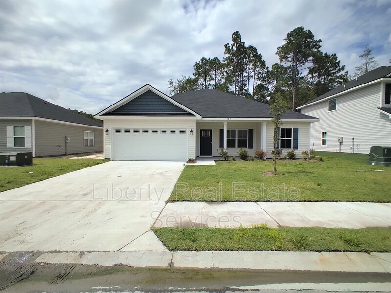 Hinesville House: 584 Grayson Ave