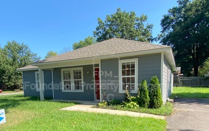 Memphis House: 3966 Battlefield Drive