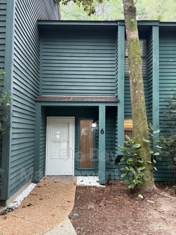 Daphne Townhome: 6 Summer Oaks Dr