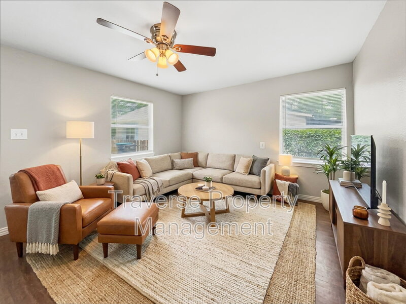 Fort Worth Condo: 1215 Lowe St