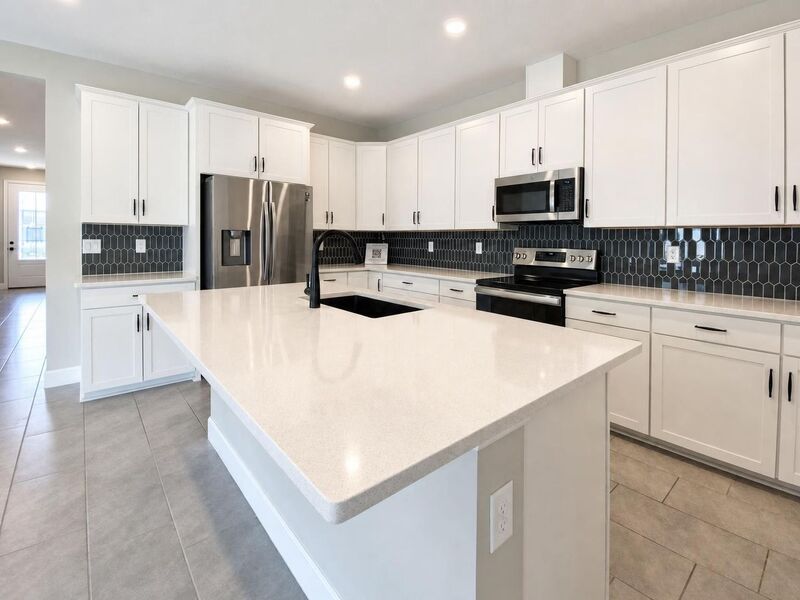 Lakeland House: 5431 Arlington River Dr