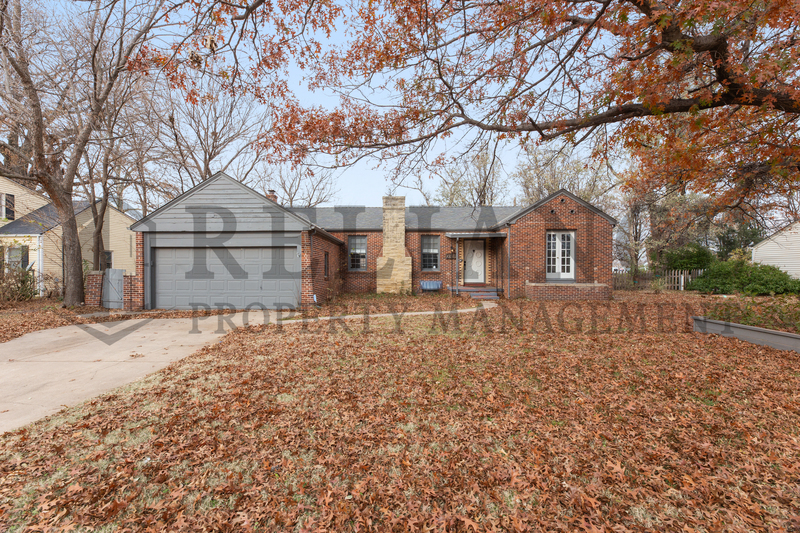 Wichita House: 2318 East Mesita Street