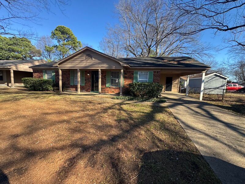 Memphis House: 3866 Castleman St